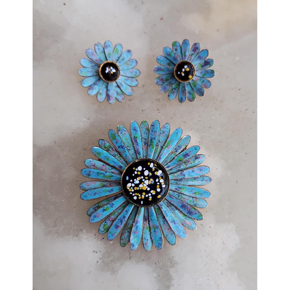 Rich Enamel Blue Daisy Brooch and Earrings Set